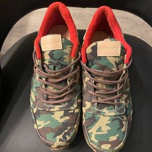 Saucony camouflage US Men’s 12.